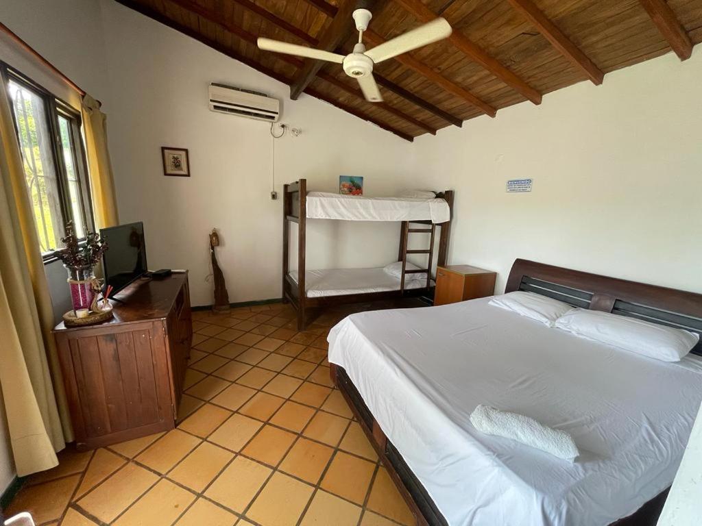 Hotel Candilejas Puerto Berrio Экстерьер фото