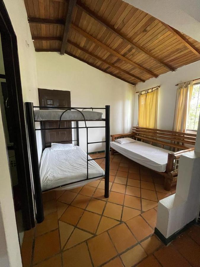Hotel Candilejas Puerto Berrio Экстерьер фото